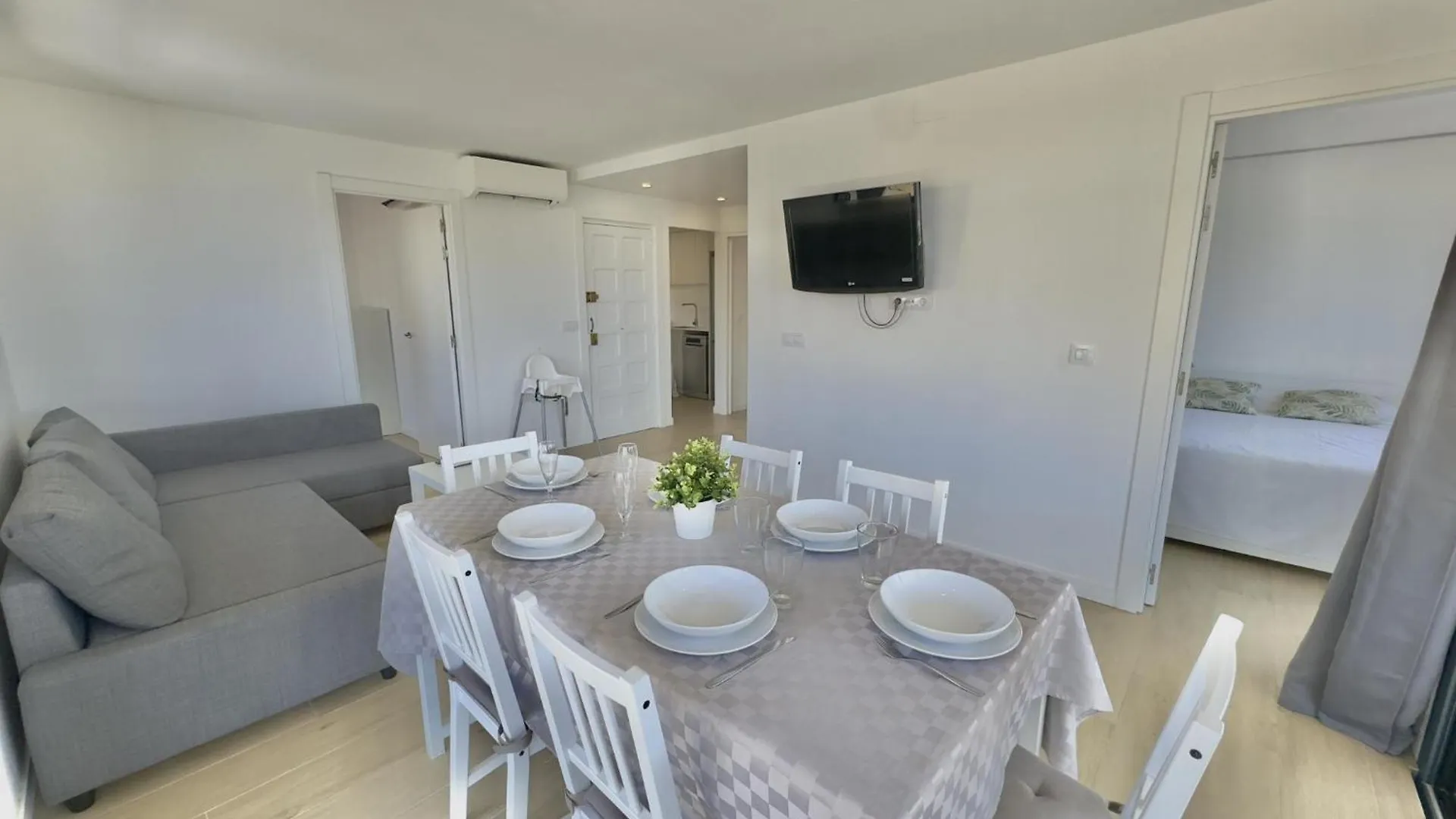 Apartamento Almadrague 15 Rosas